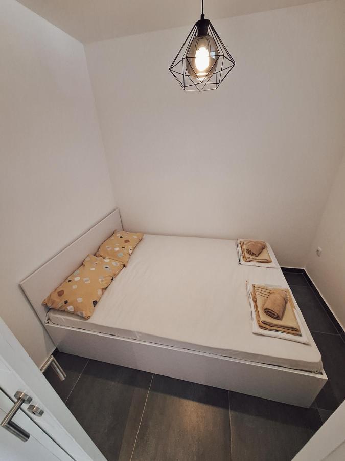 Azimut Apartman Биелина Экстерьер фото