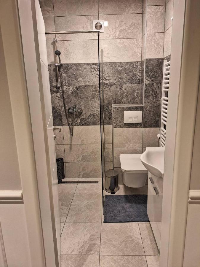 Azimut Apartman Биелина Экстерьер фото