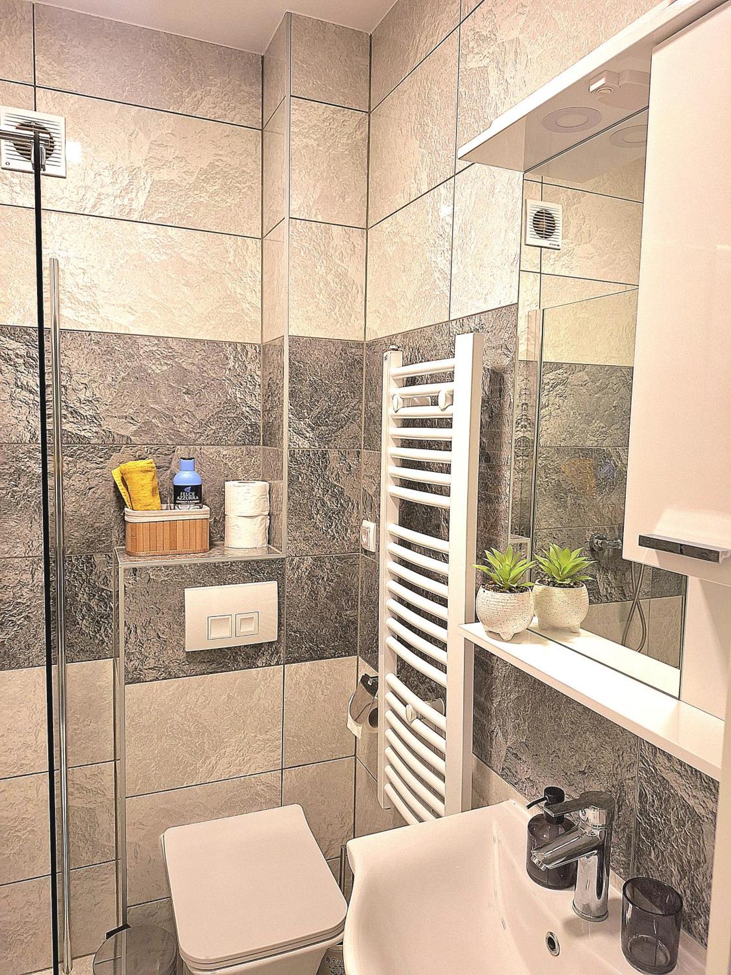 Azimut Apartman Биелина Экстерьер фото